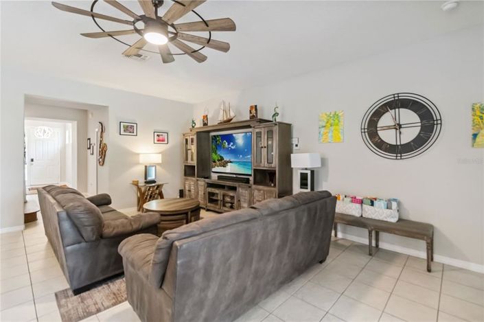 Image No.20-5 Bed House for sale