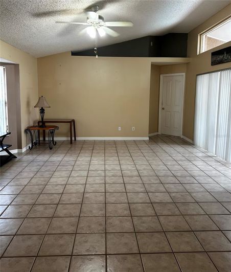 Image No.11-3 Bed House for sale