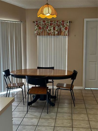 Image No.19-3 Bed House for sale