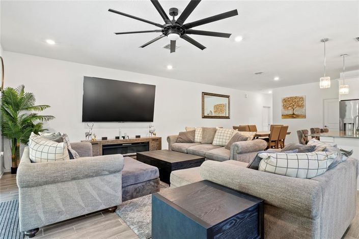 Image No.11-5 Bed House for sale