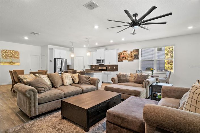 Image No.5-5 Bed House for sale