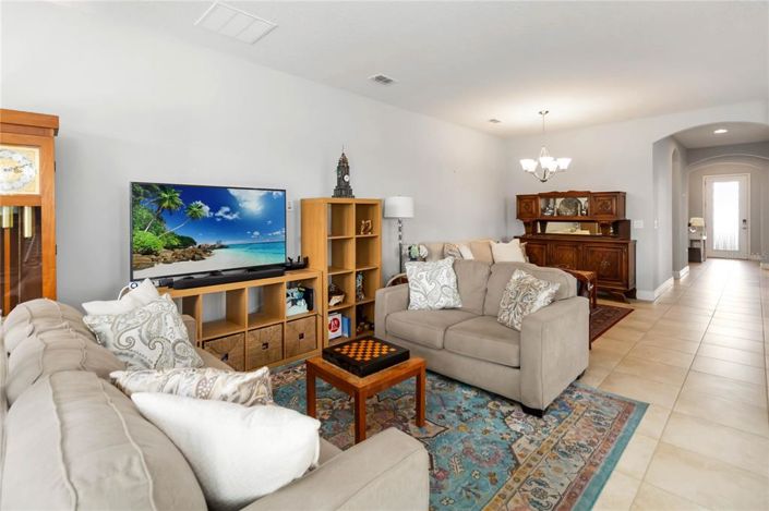 Image No.8-3 Bed House for sale