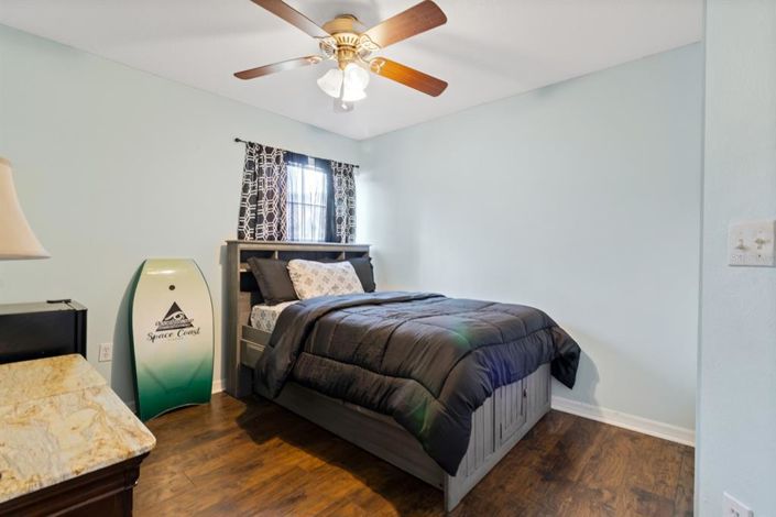 Image No.21-3 Bed Townhouse for sale