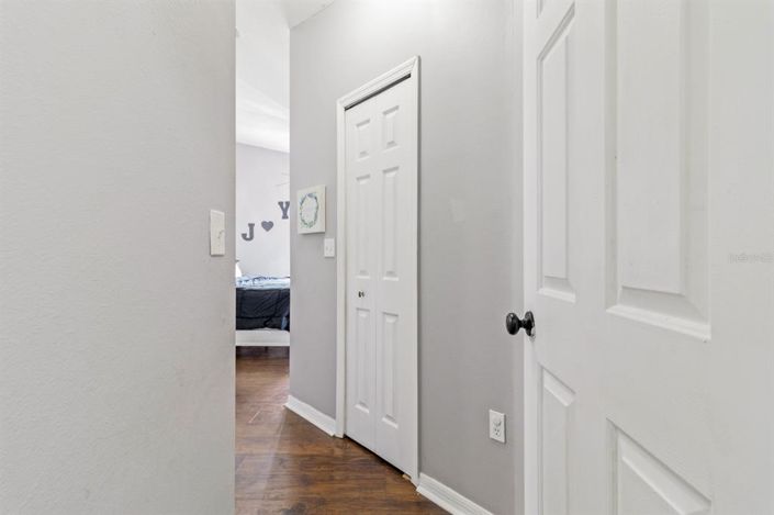 Image No.28-3 Bed Townhouse for sale