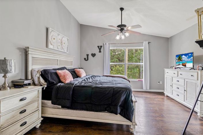 Image No.29-3 Bed Townhouse for sale