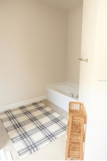 Image No.16-4 Bed House for sale