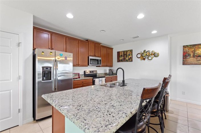 Image No.11-4 Bed Townhouse for sale