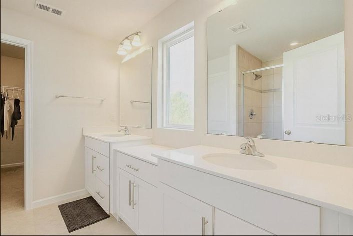 Image No.26-4 Bed House for sale