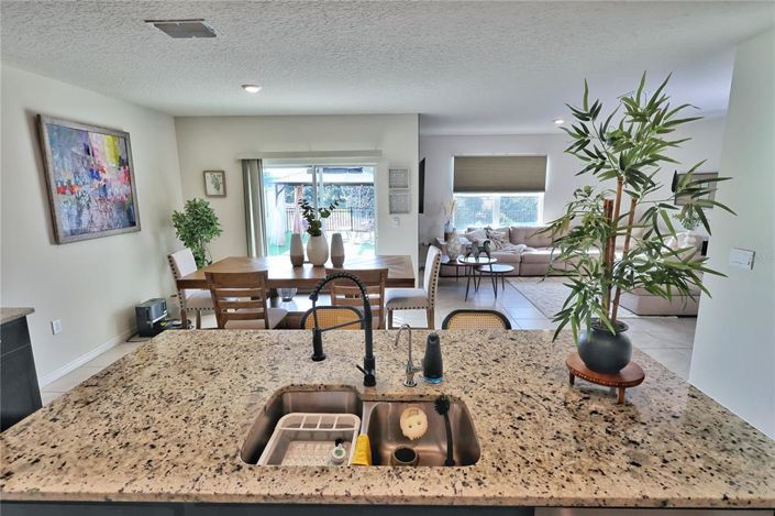 Image No.18-4 Bed House for sale