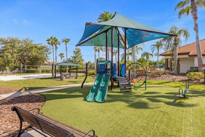 Image No.19-5 Bed House for sale