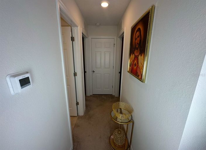 Image No.17-4 Bed House for sale