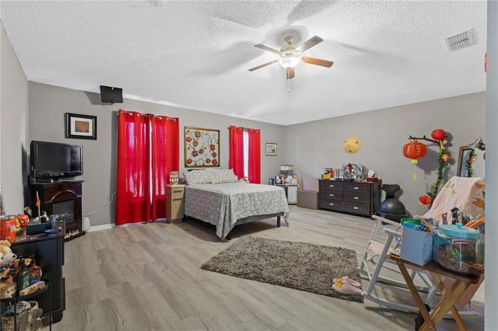 Image No.10-4 Bed House for sale