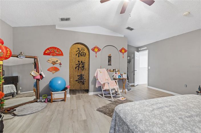 Image No.11-4 Bed House for sale