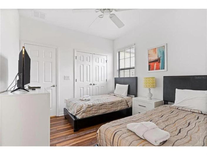 Image No.20-4 Bed House for sale