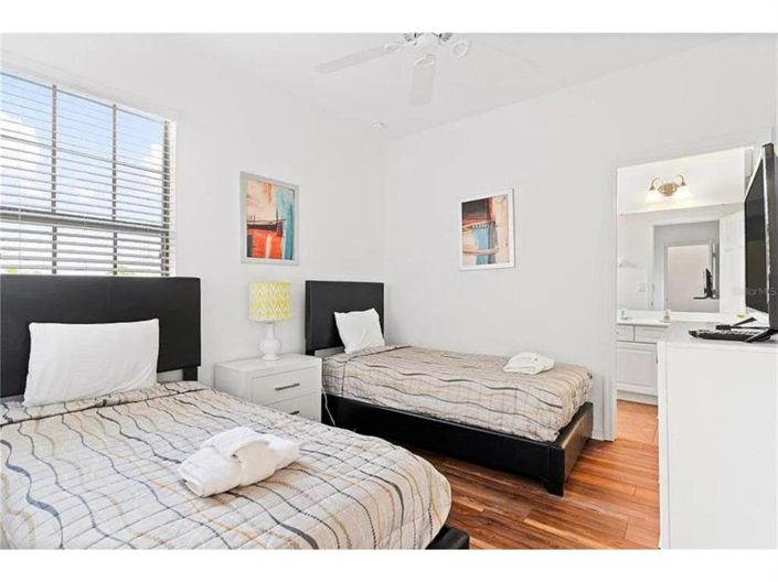 Image No.21-4 Bed House for sale