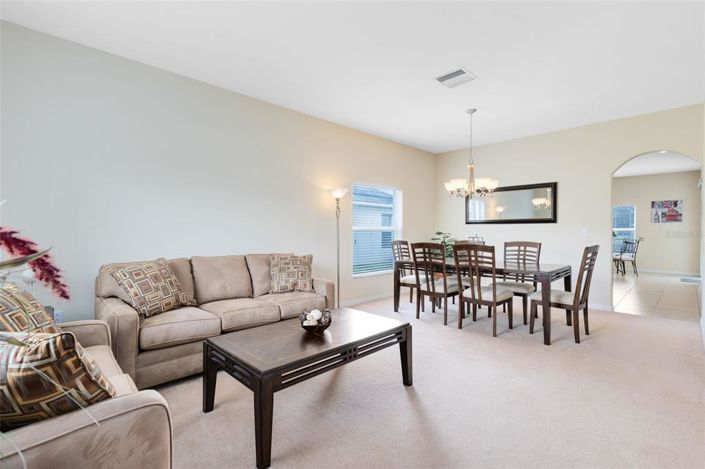 Image No.11-6 Bed House for sale