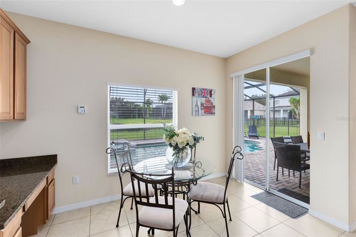 Image No.18-6 Bed House for sale