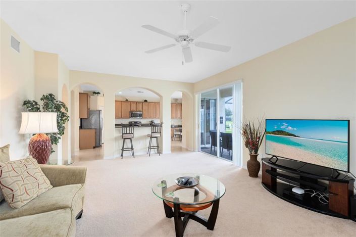 Image No.21-6 Bed House for sale