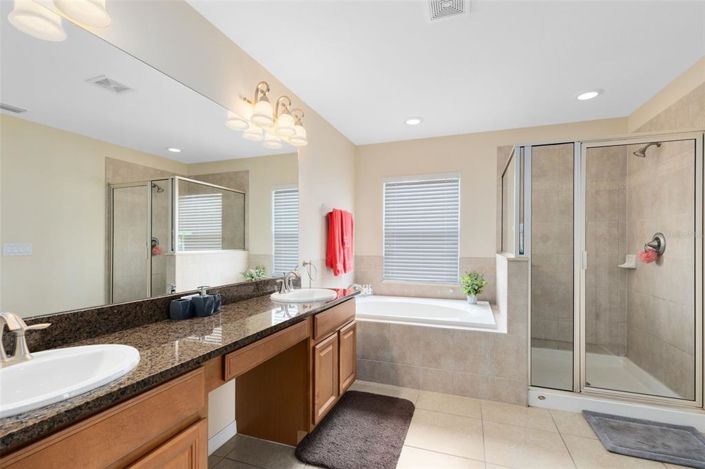 Image No.28-6 Bed House for sale