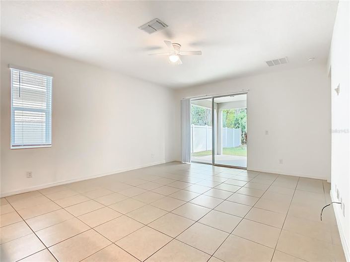 Image No.17-3 Bed House for sale