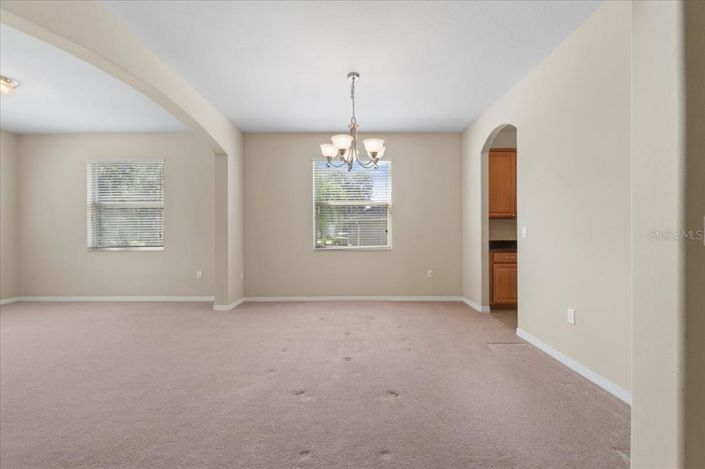 Image No.10-5 Bed House for sale