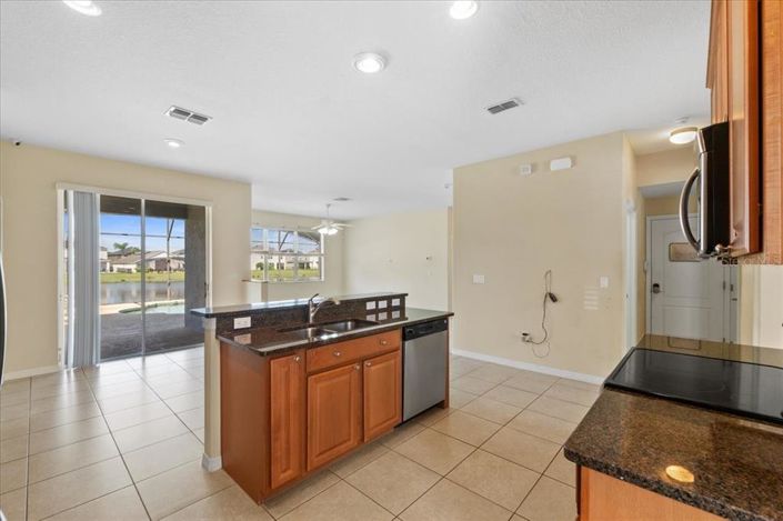 Image No.14-5 Bed House for sale