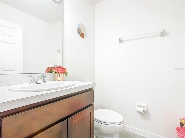 Image No.17-5 Bed House for sale