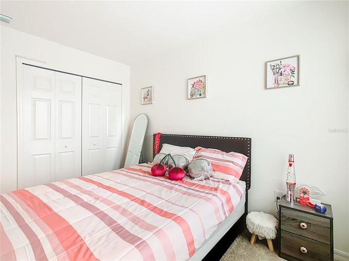 Image No.33-5 Bed House for sale