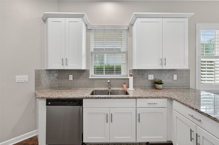 Image No.26-3 Bed House for sale