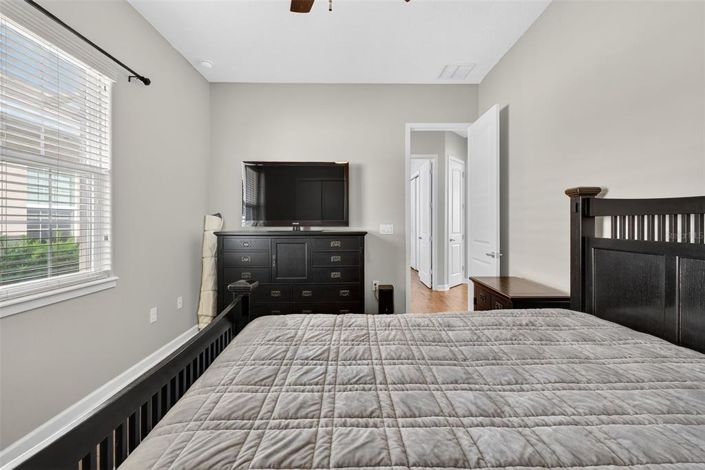 Image No.52-3 Bed House for sale