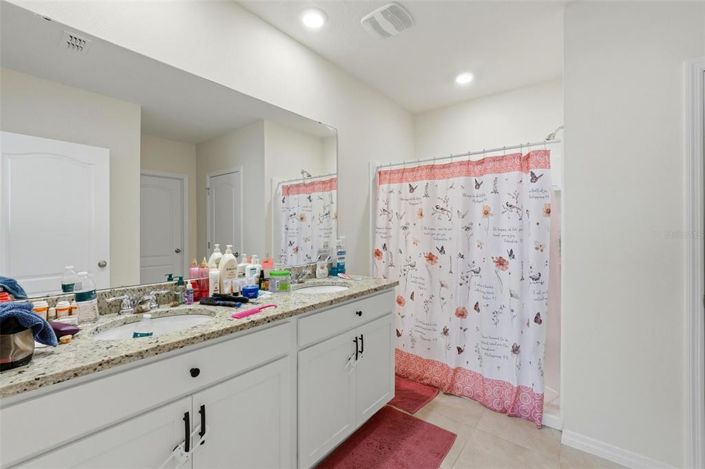 Image No.19-4 Bed House for sale