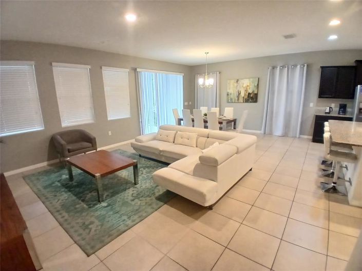 Image No.11-5 Bed House for sale