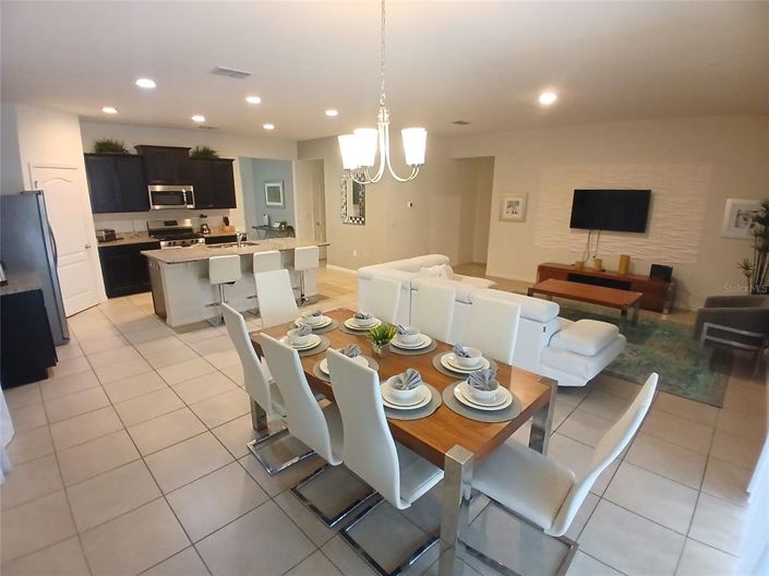 Image No.8-5 Bed House for sale