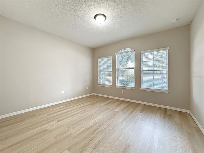 Image No.12-Maison de ville de 4 chambres à vendre à Saint John