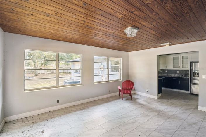 Image No.19-3 Bed House for sale