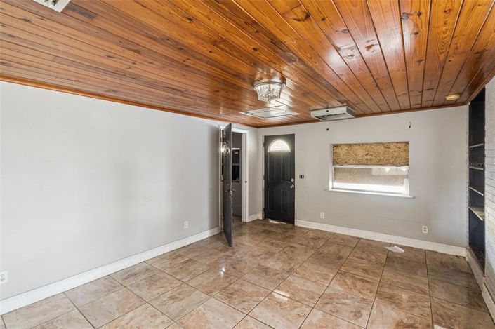 Image No.21-3 Bed House for sale