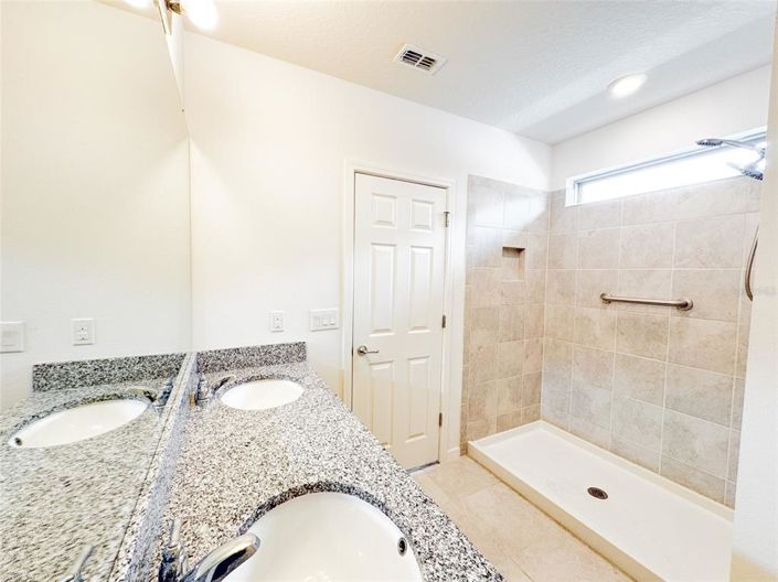 Image No.23-Maison de 4 chambres à vendre à Saint John