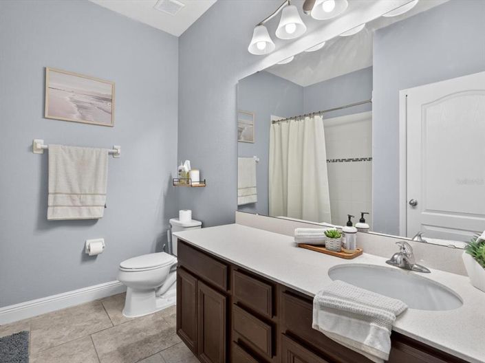 Image No.19-3 Bed House for sale