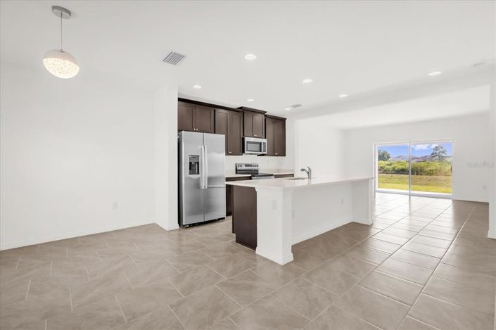 Image No.5-3 Bed Townhouse for sale