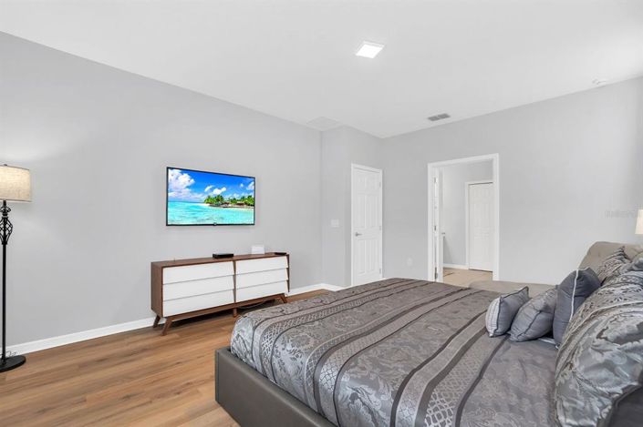 Image No.16-15 Bed House for sale