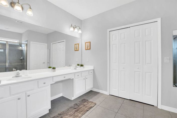 Image No.17-15 Bed House for sale