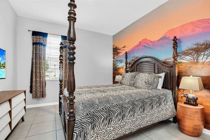 Image No.25-15 Bed House for sale