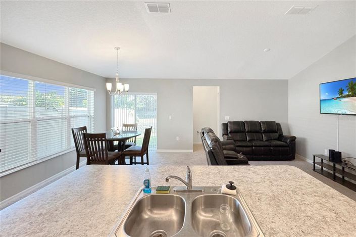 Image No.6-Maison de 4 chambres à vendre à Saint John