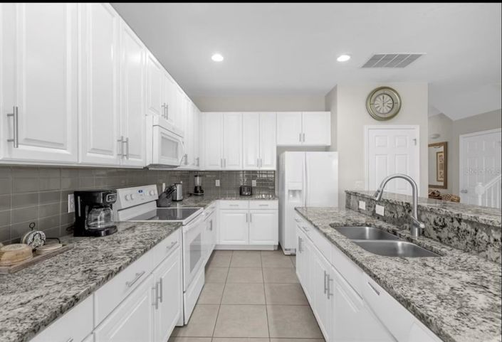 Image No.10-6 Bed House for sale