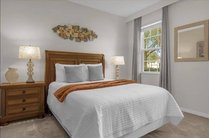 Image No.19-6 Bed House for sale