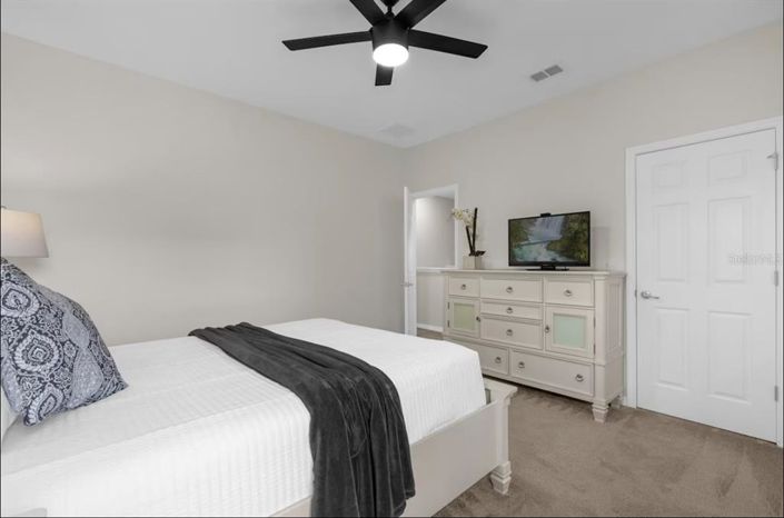 Image No.30-6 Bed House for sale