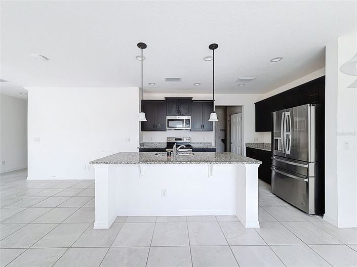 Image No.24-4 Bed House for sale