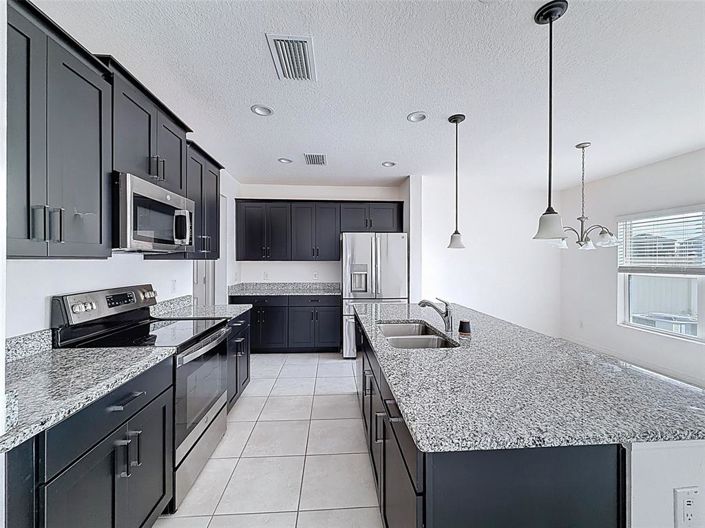 Image No.30-4 Bed House for sale