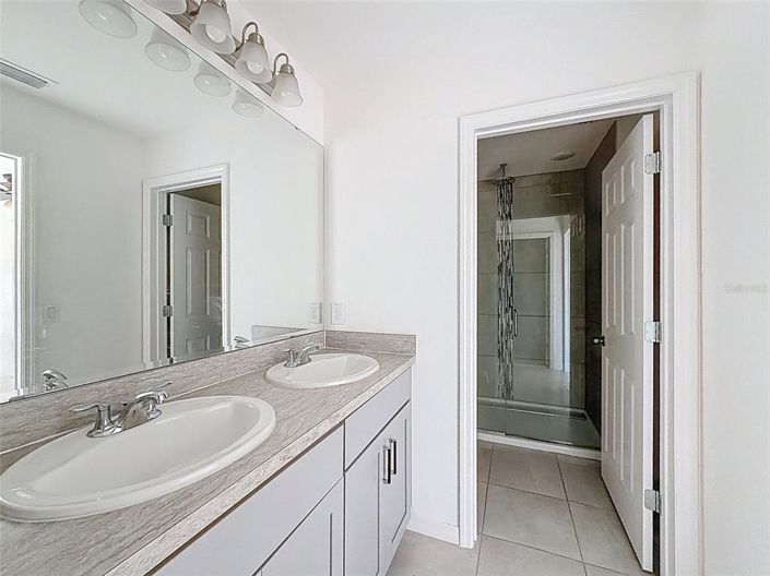 Image No.53-4 Bed House for sale