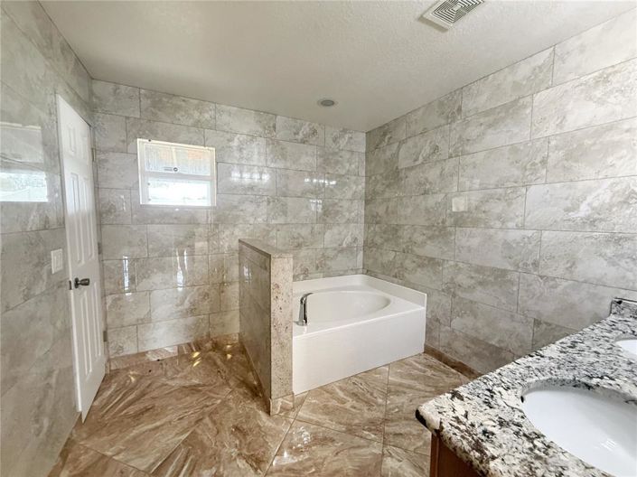 Image No.21-Maison de 4 chambres à vendre à Saint John